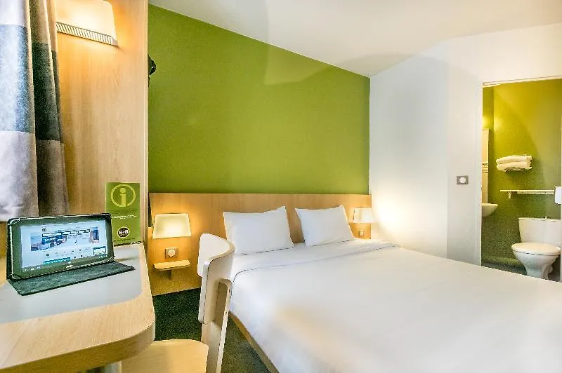 B&B Hotel Frejus Roquebrune-Sur-Argens 2*,  França